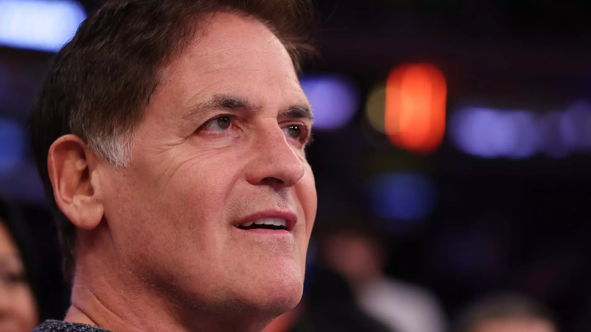 The Pitfalls of Micromanaging: Lessons from Mark Cuban