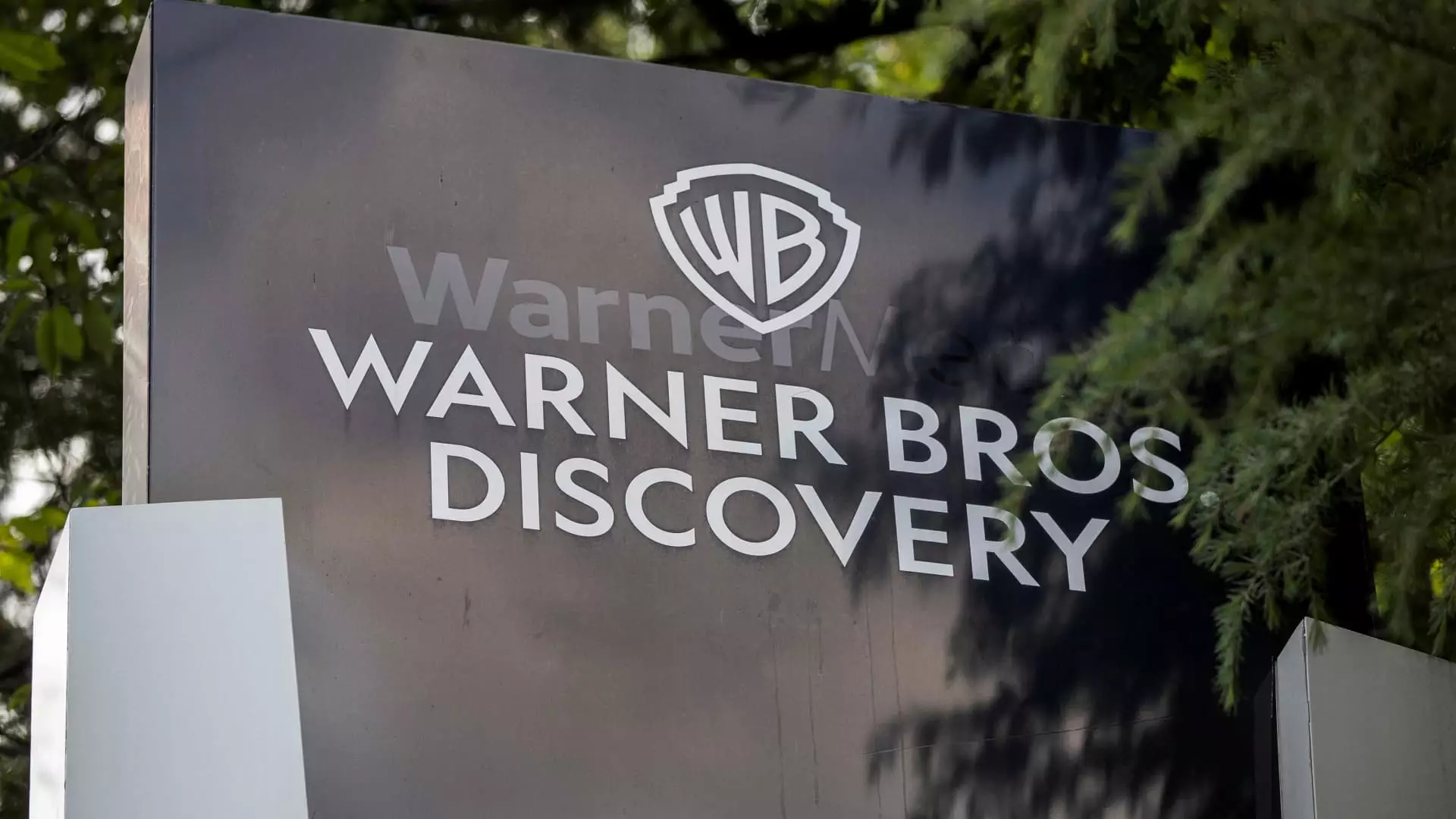 Warner Bros. Discovery Directors Resign Amid Antitrust Investigation