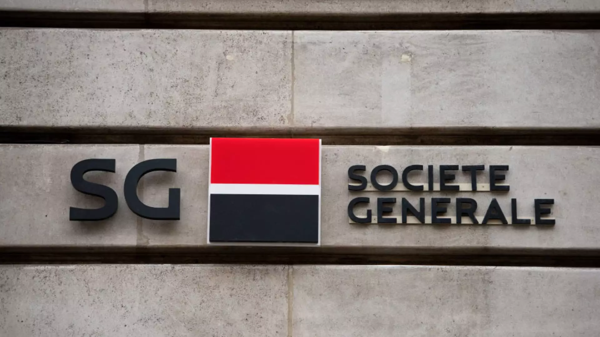 Former Societe Generale Trader Calls Out French Bank for Scapegoating