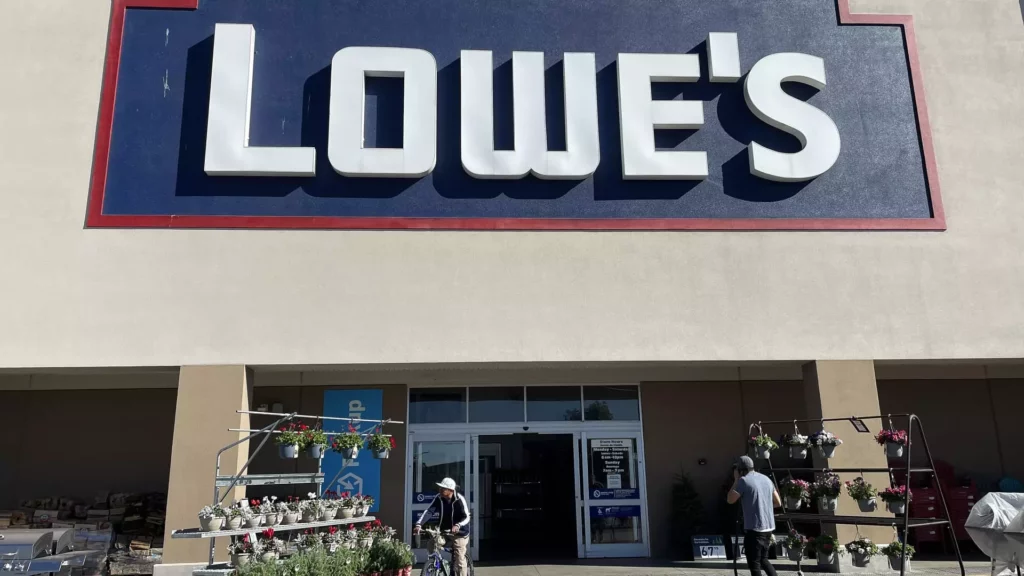 The Impact of Quarterly Earnings on Lowe’s Business Strategy