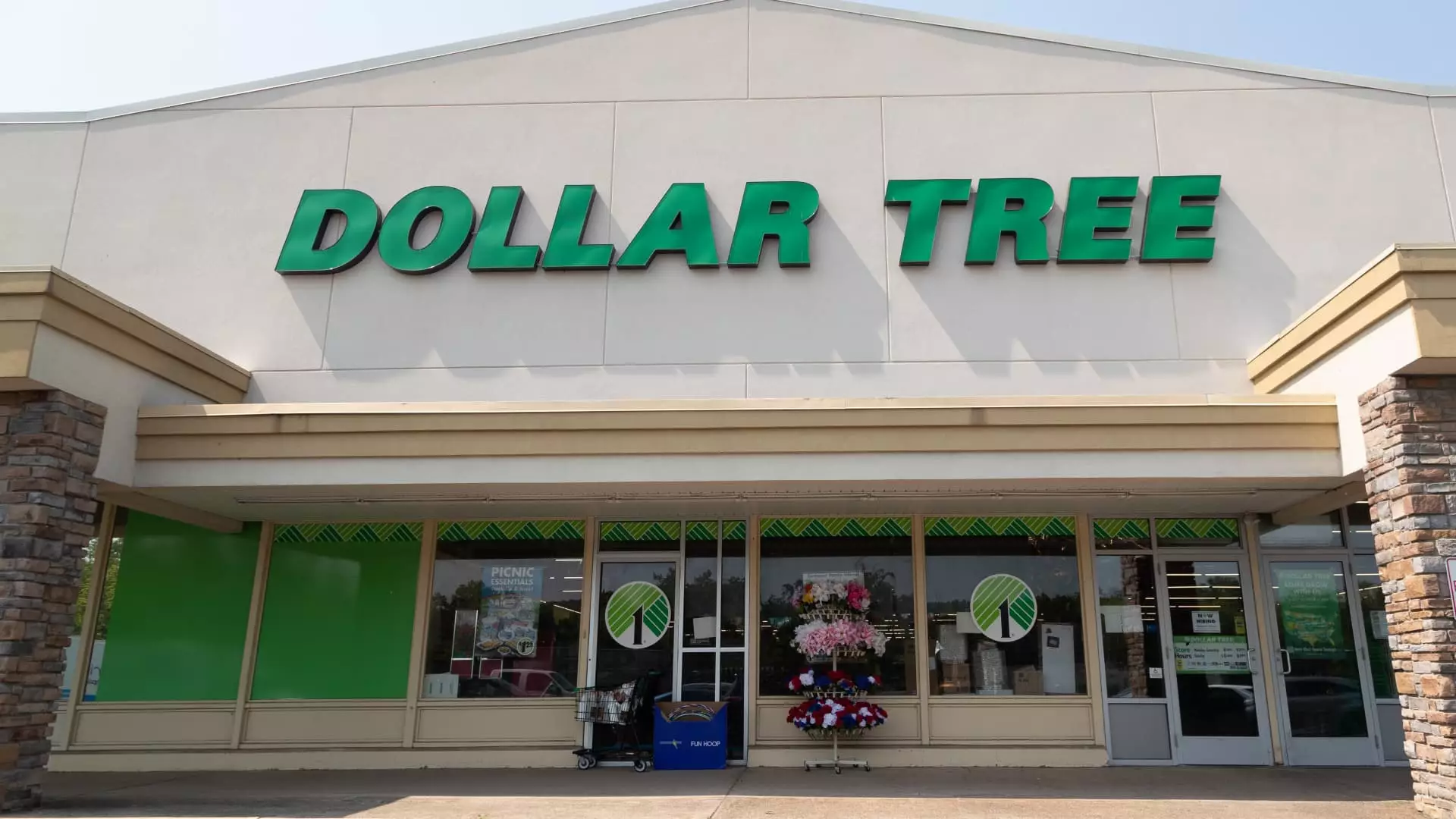 The Struggle of Dollar Tree’s Family Dollar Brand