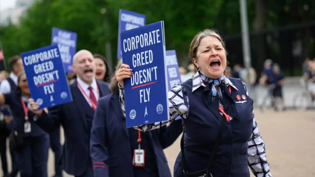 American Airlines CEO Offers Flight Attendants 17% Wage Increase Amid Contract Talks