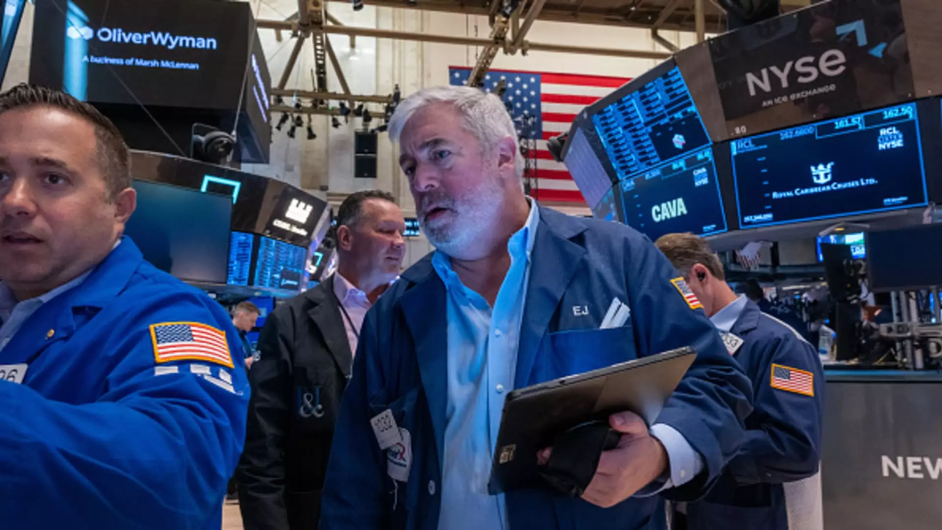 Small-cap Stocks Surge Amid Federal Reserve Interest Rate Cut Speculations