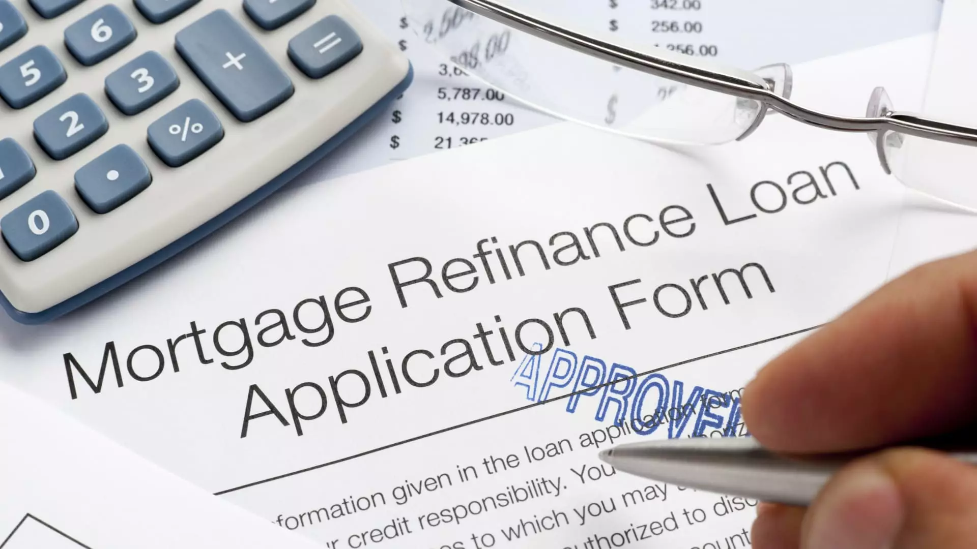 The Impact of Decreasing Mortgage Rates on Homebuyers and Refinancing