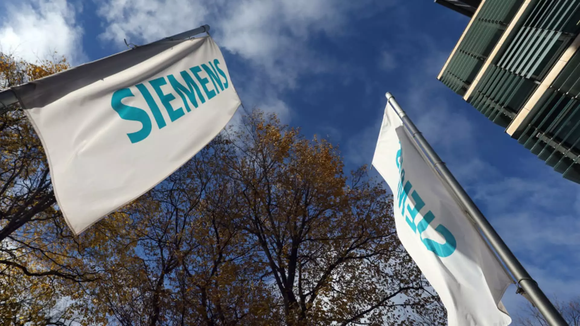 Siemens Posts Strong Quarterly Results Amid Challenging Market Environment