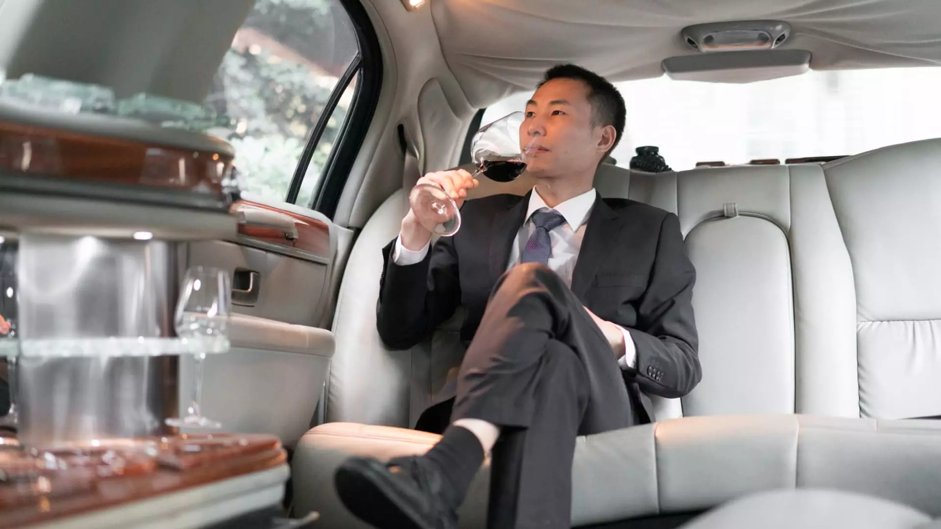 Exploring the Investment Choices of China’s Ultra-Wealthy Population