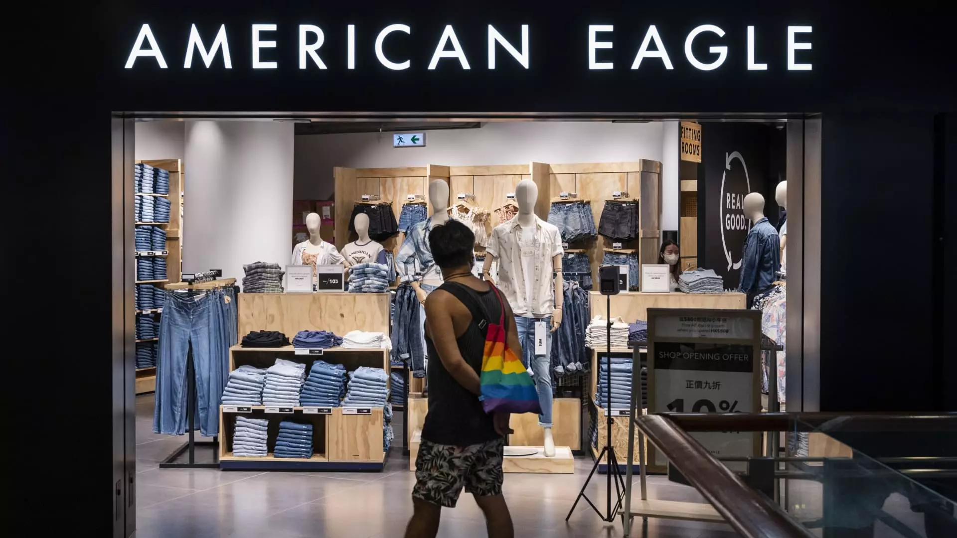 American Eagle Faces Second Quarter Sales Miss but Profit Grows