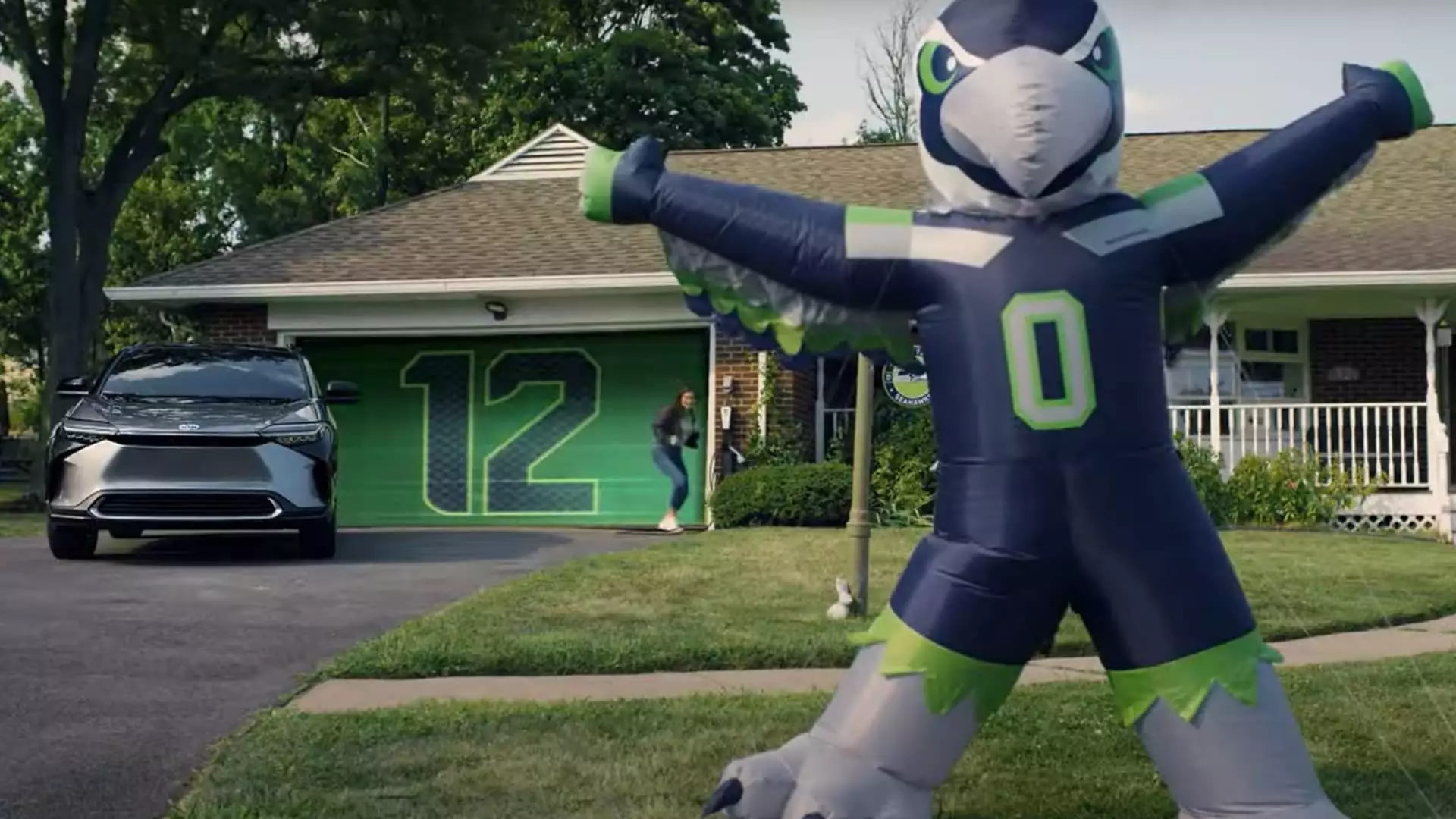 The Resurgence of Automaker Advertising in NFL Season