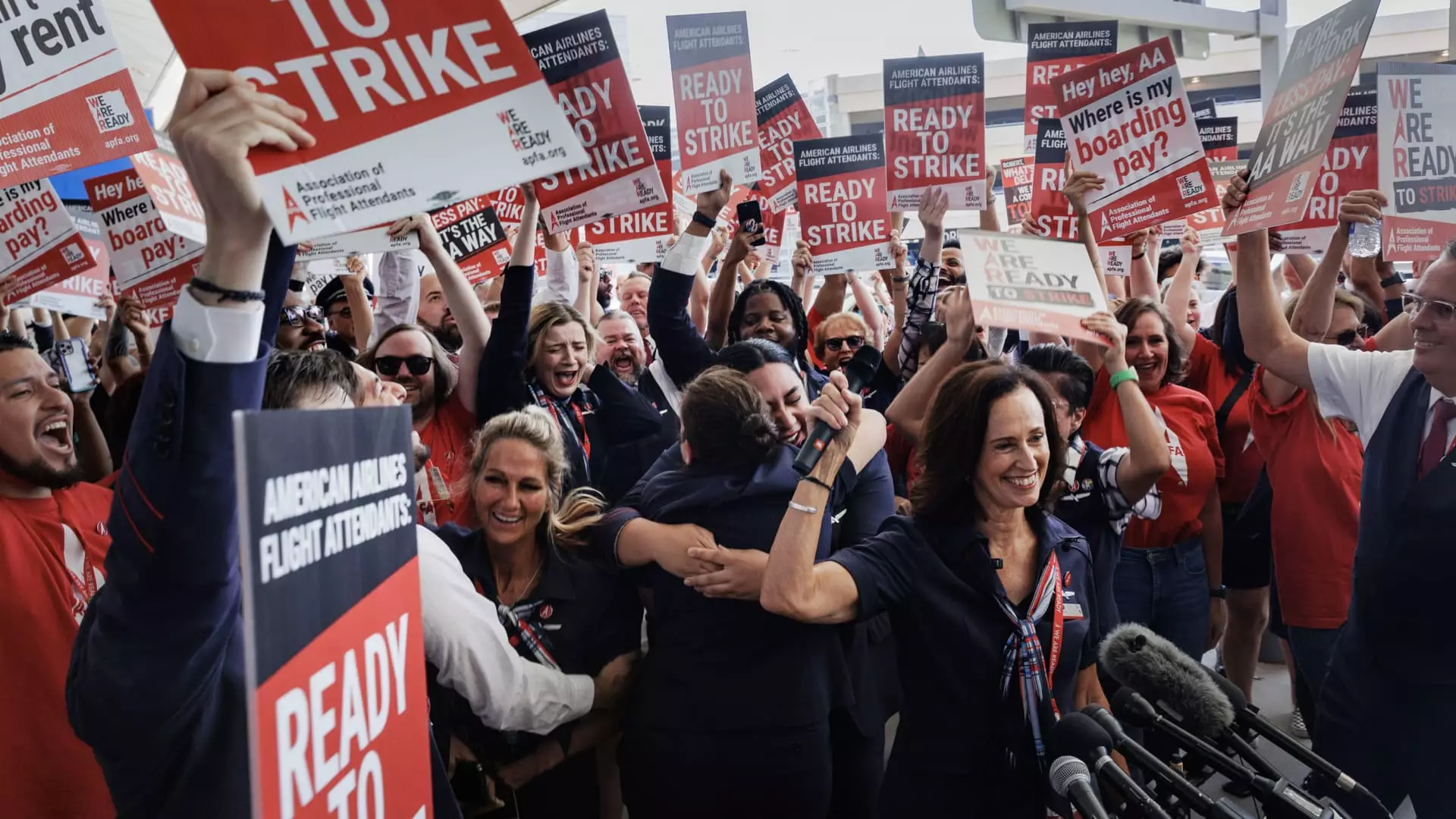 Historic Labor Agreement Marks a New Era for American Airlines Flight Attendants