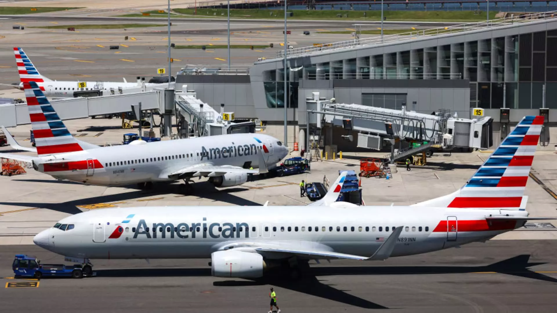 The Shift in Airline Partnerships: American Airlines’ Potential Move to Citigroup