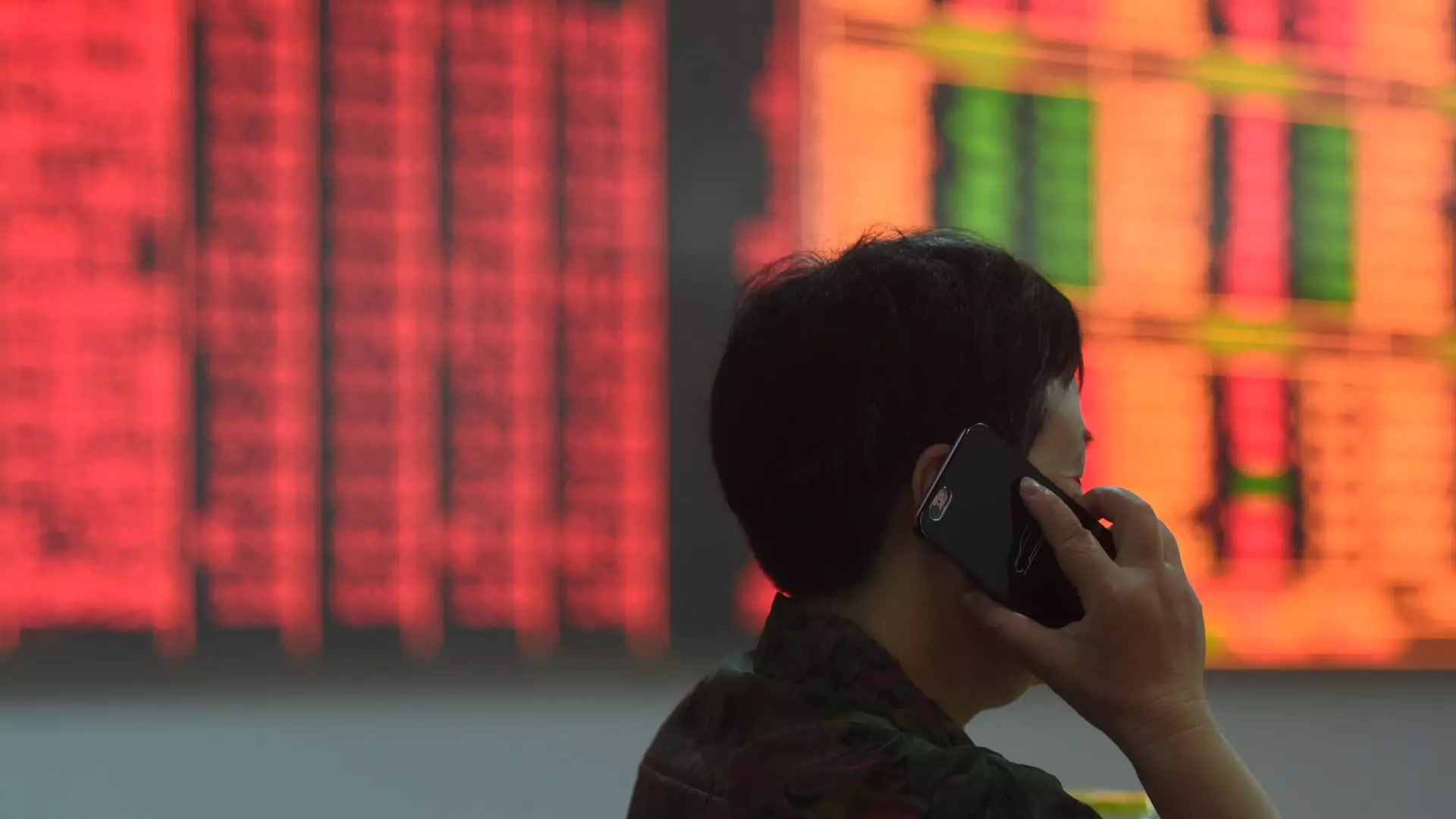 Turbulence in Chinese Markets: A Closer Look at Recent Economic Signals