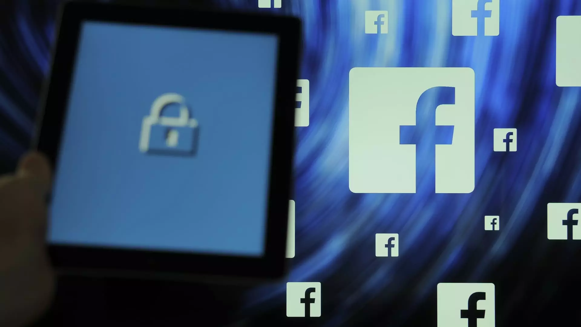 The Battle Over Fraud Liability: Banks vs. Social Media Giants in the U.K.