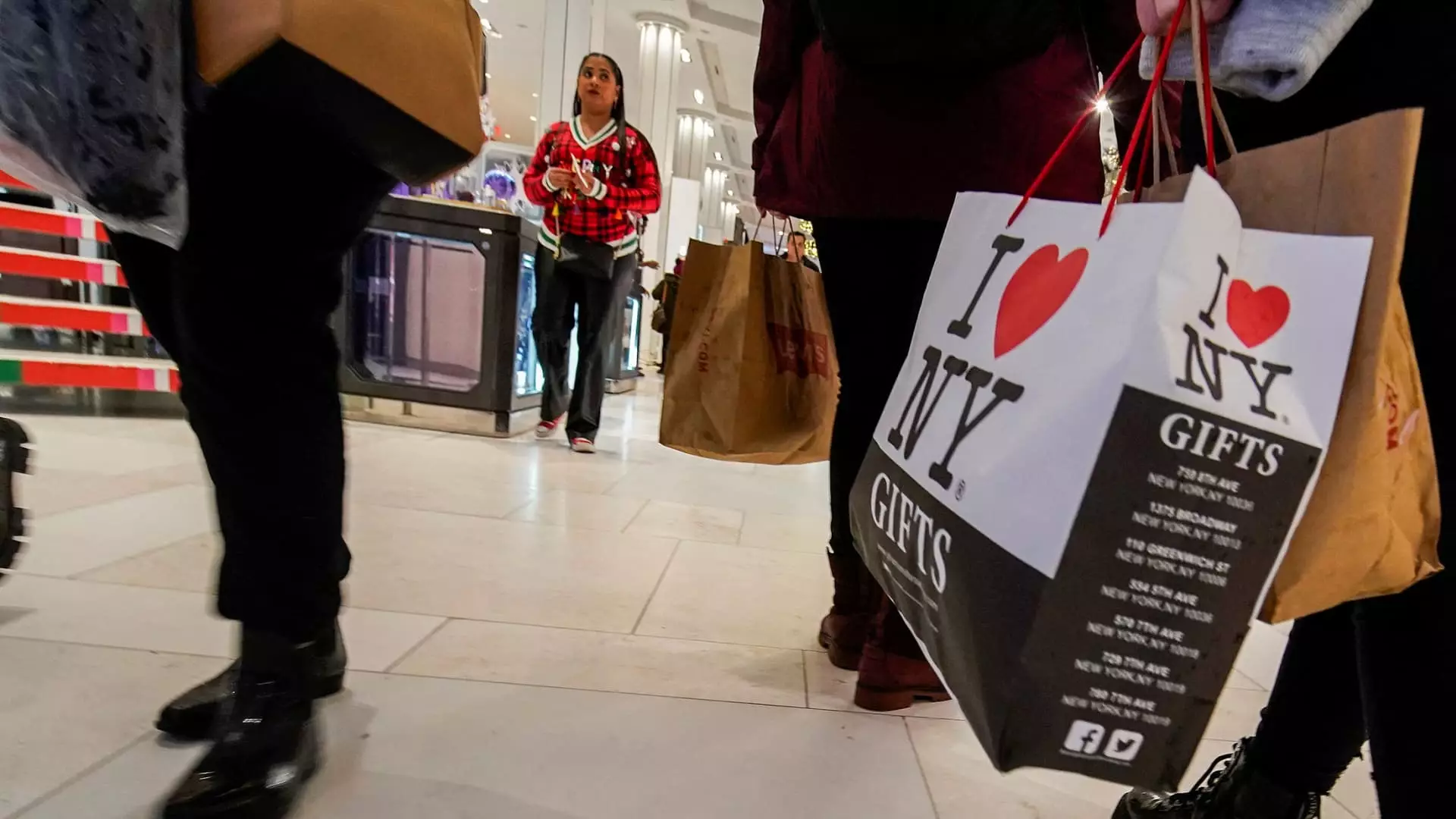 Holiday Spending Trends: Navigating the Risks of Consumer Debt