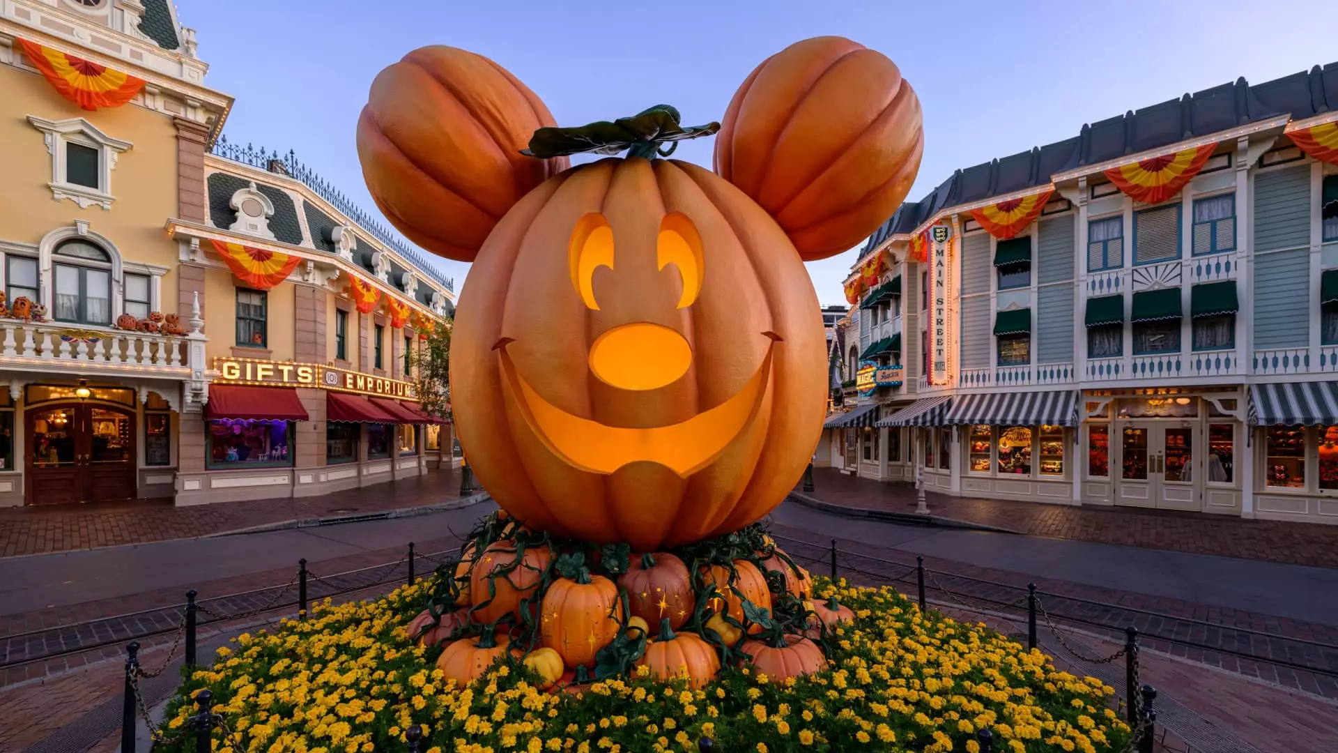 The Festive Transition: How Disney Parks Evolve from Halloween to Holiday Magic