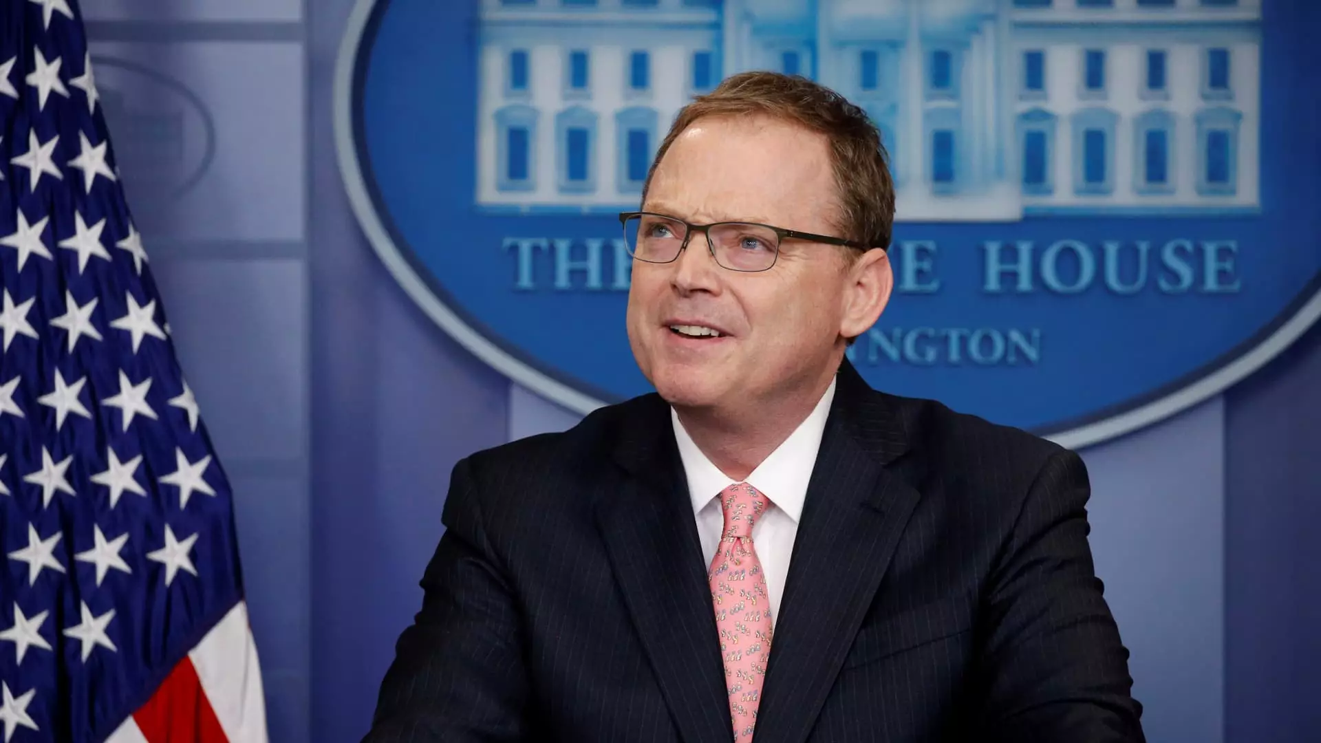 The Dynamics of Trump’s Economic Team: A Focus on Kevin Hassett and Trade Policies