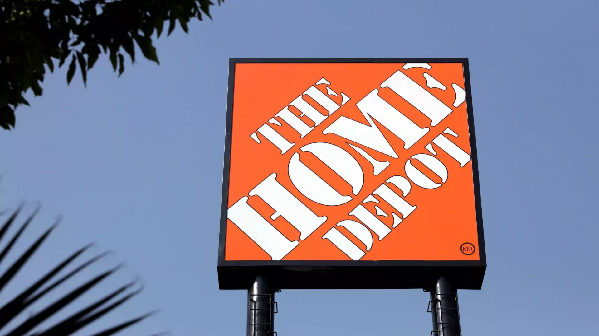 Home Depot’s Resilience Amid Economic Challenges: A Future Outlook