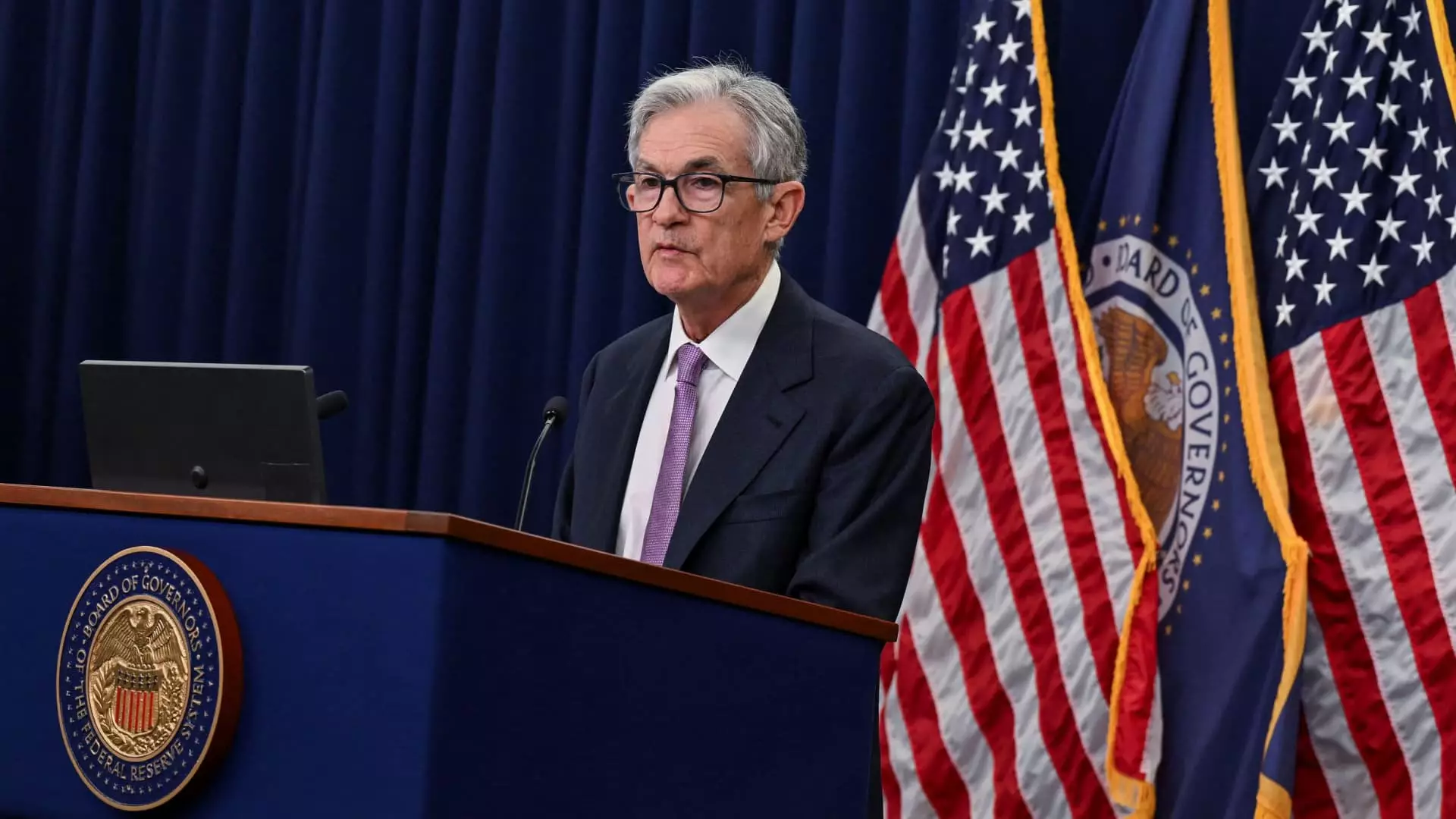 Gradual Easing: The Federal Reserve’s Approach to Interest Rates Amid Inflation Concerns