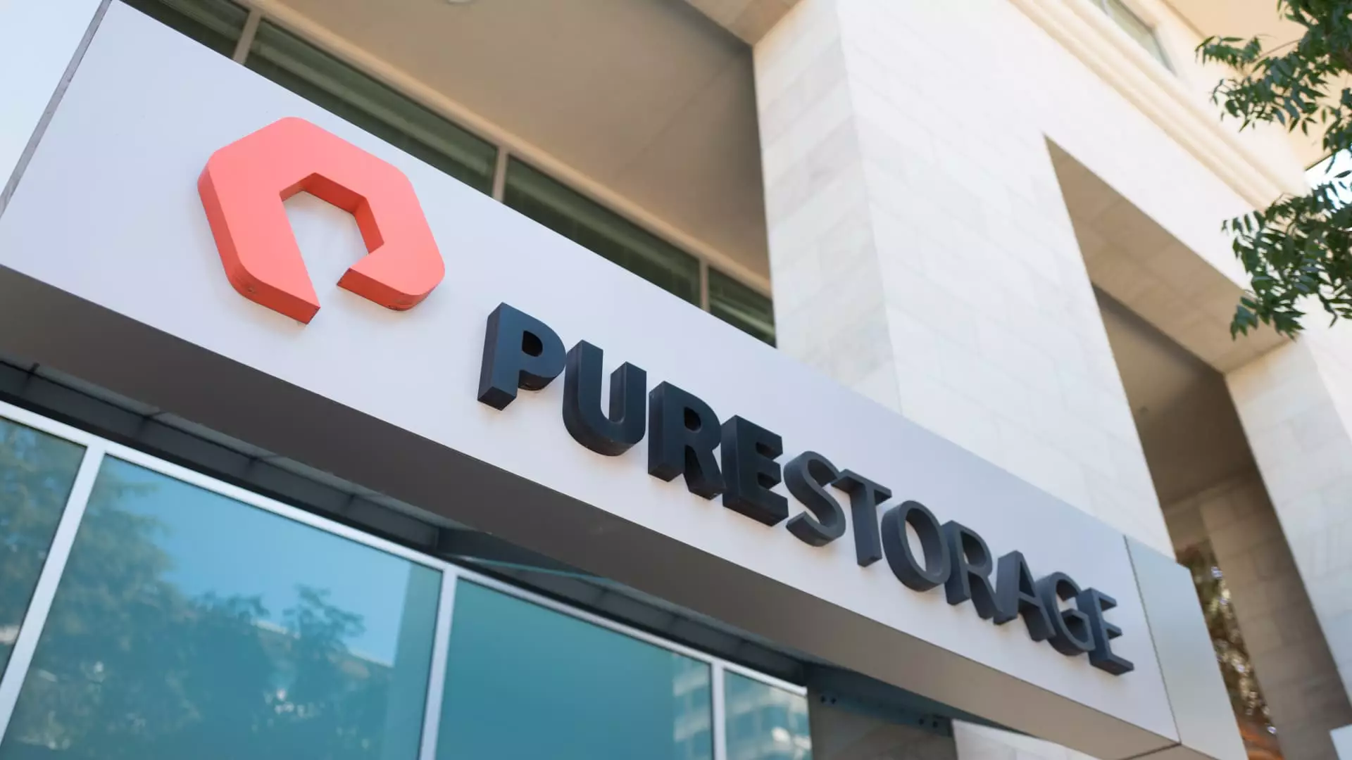 Pure Storage Sees Surge in Shares After Major AI Contract Announcement