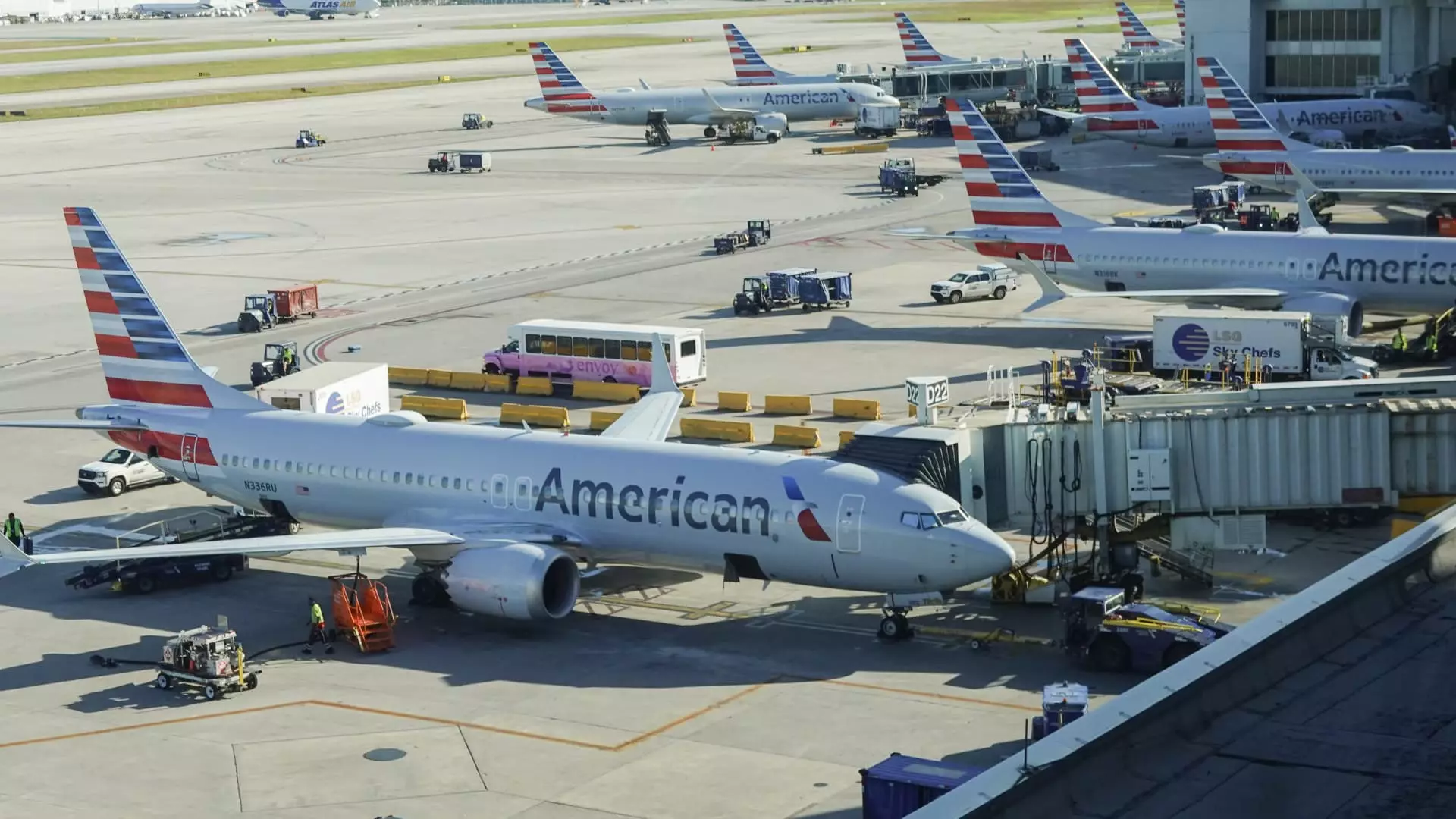 American Airlines Faces Technical Glitch: A Close Call Amid Holiday Travel Surge