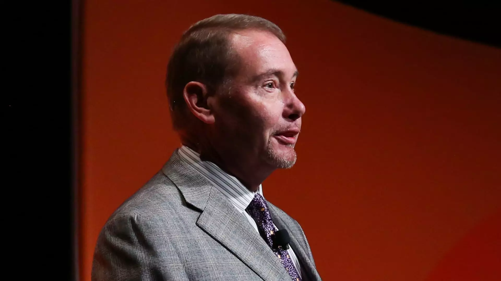 Assessing Federal Reserve Strategies: Insights from Jeffrey Gundlach