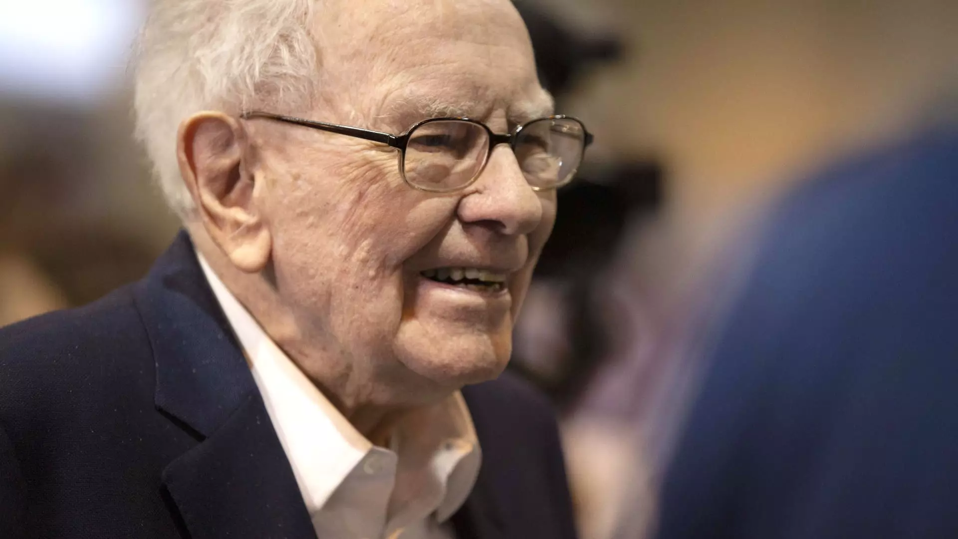 Unraveling Warren Buffett’s Cautious Strategy: What Lies Beneath the Berkshire Hathaway Surface?