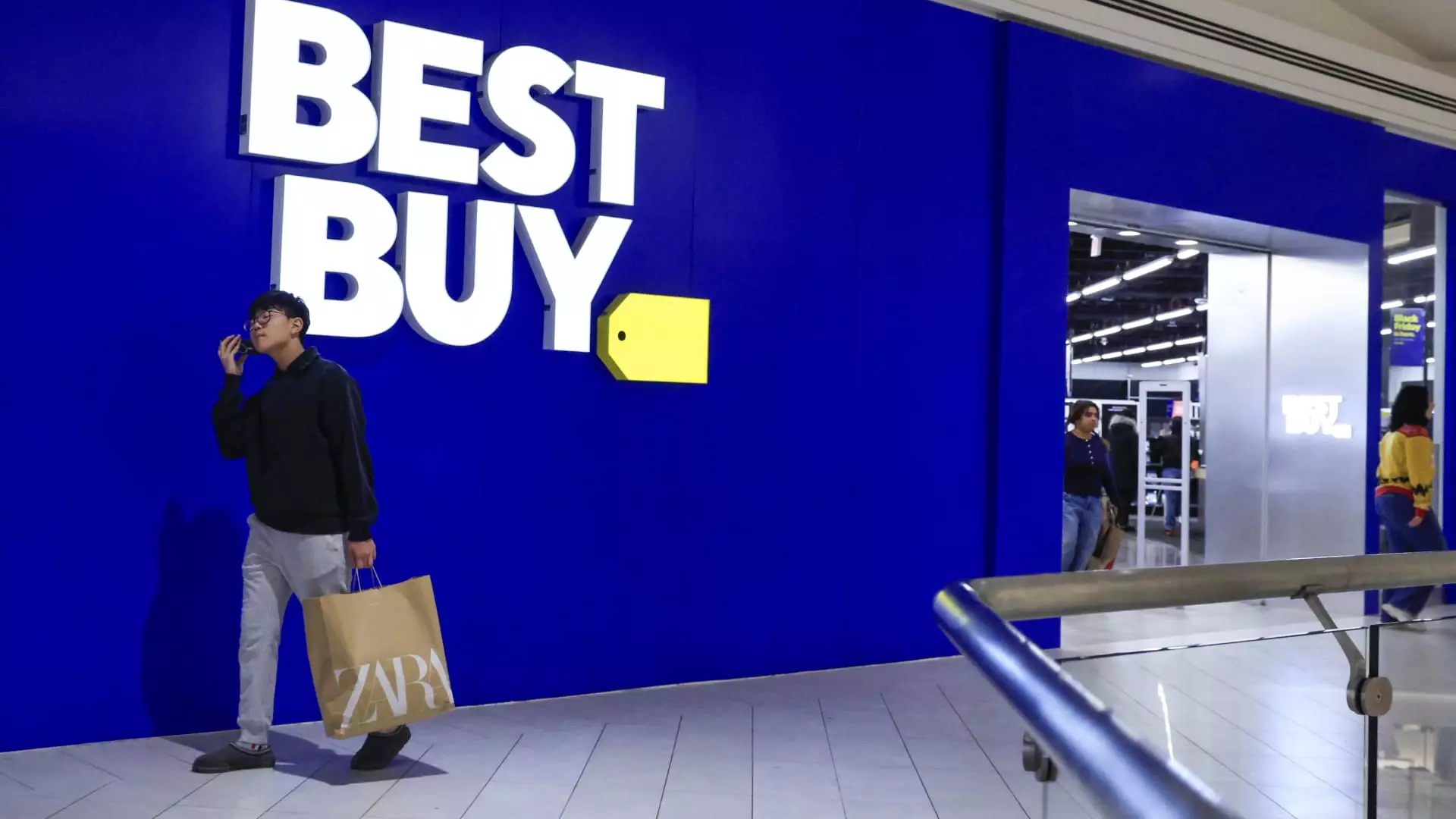 Navigating Economic Challenges: Best Buy’s Fourth-Quarter Earnings Amid Tariff Pressures