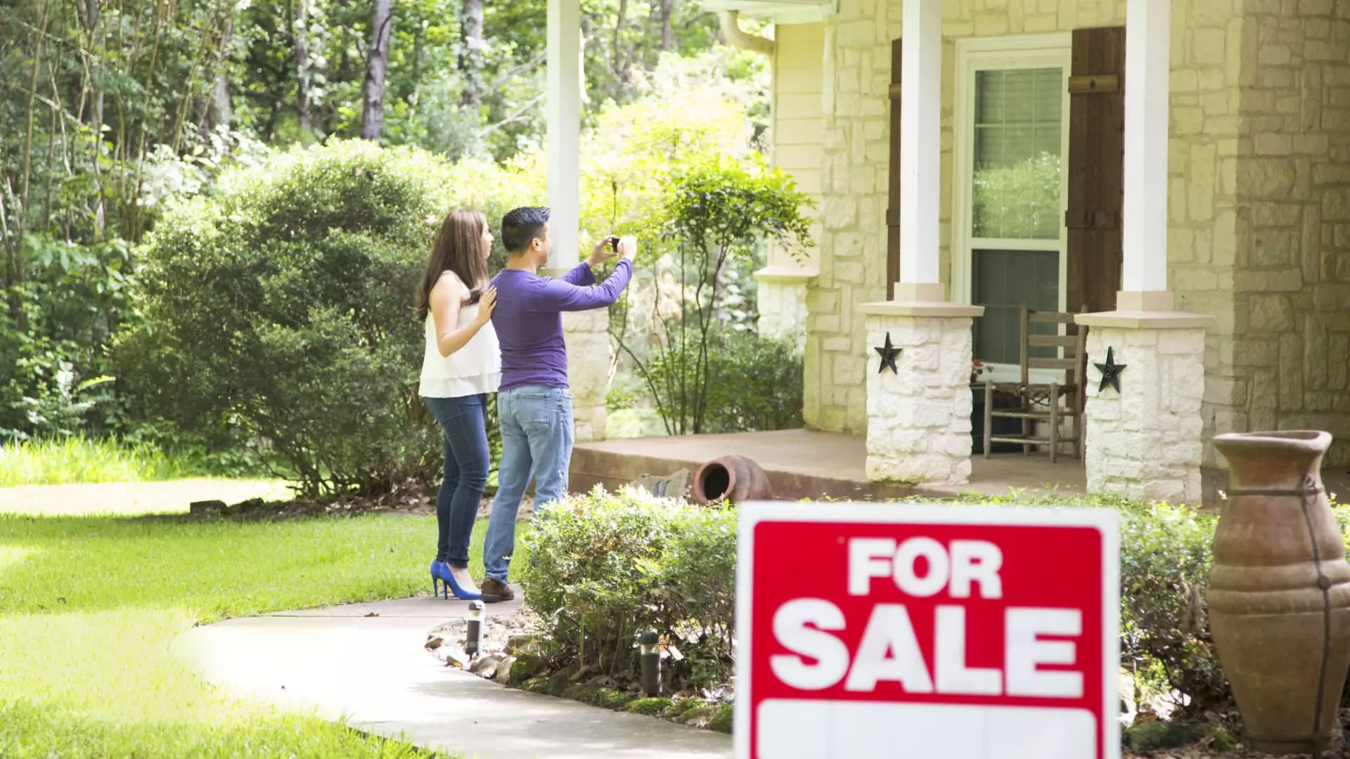 7 Essential Strategies to Sell Your Home Fast in Today’s Market