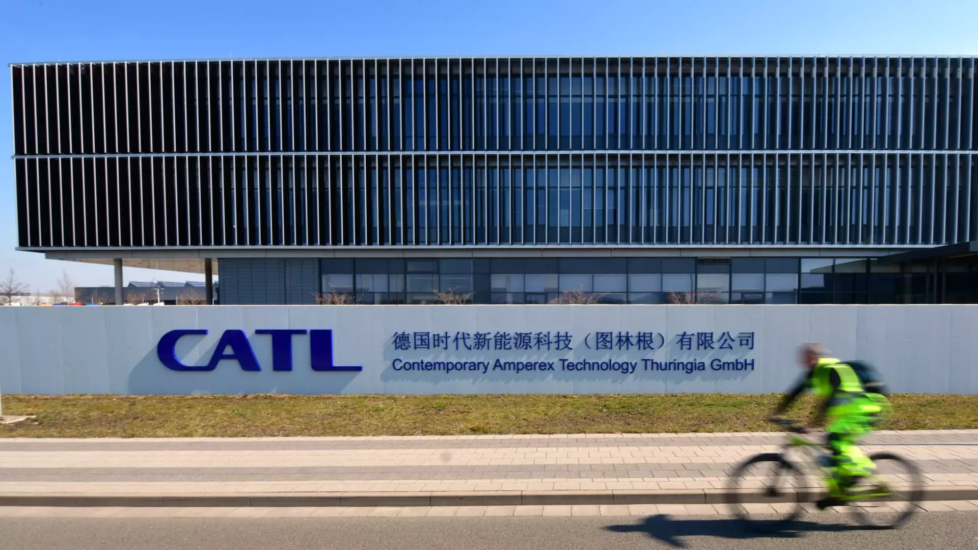 CATL: 9 Reasons for Concern as China’s Battery Giant Faces Downward Revenue Spiral