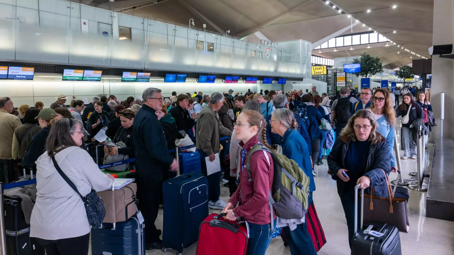 Shockingly, 1,500 Flight Delays Expose the Crumbling U.S. Aviation System