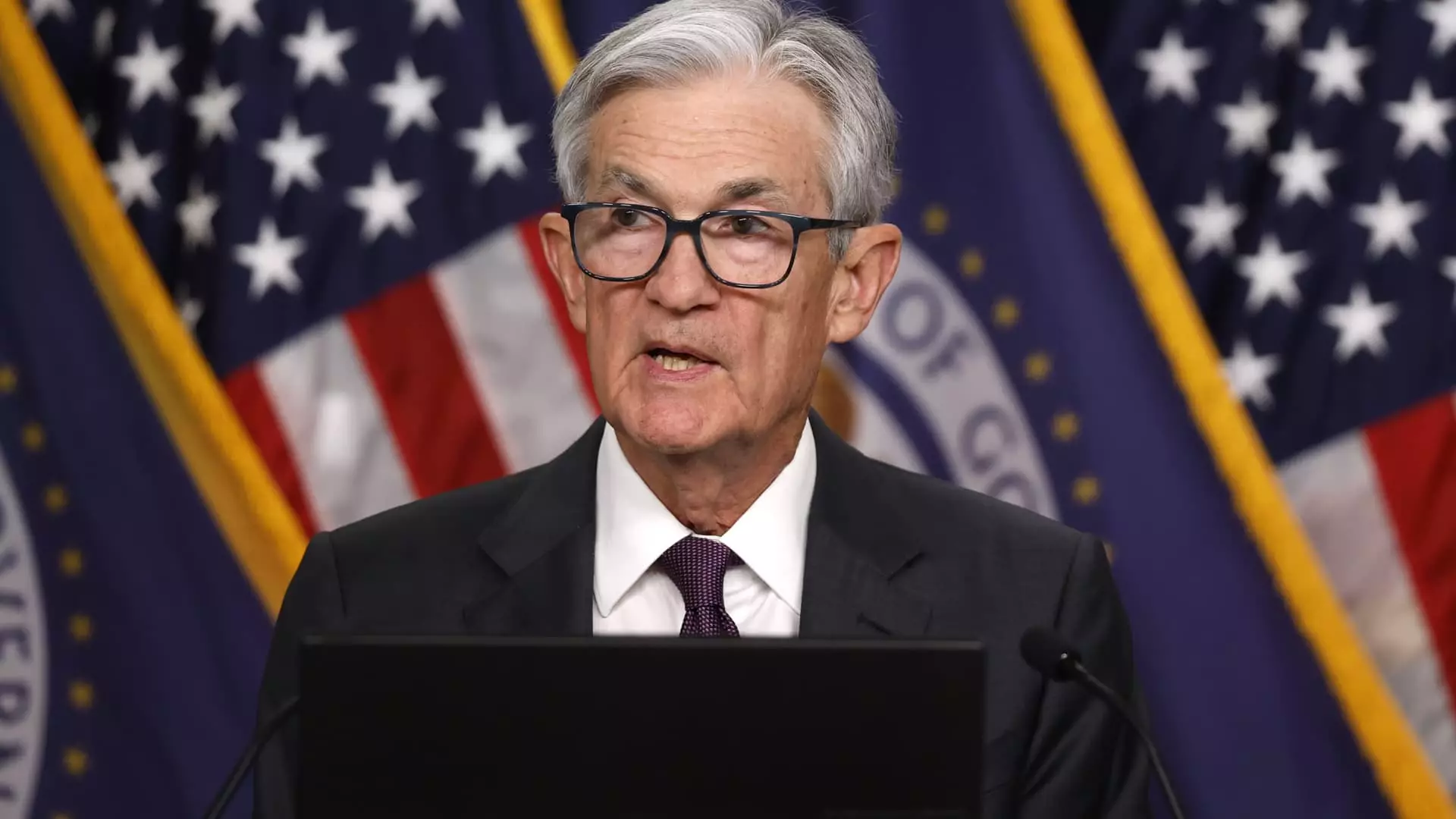 5 Reasons Why the Federal Reserve’s Stance on Interest Rates Signals Trouble Ahead