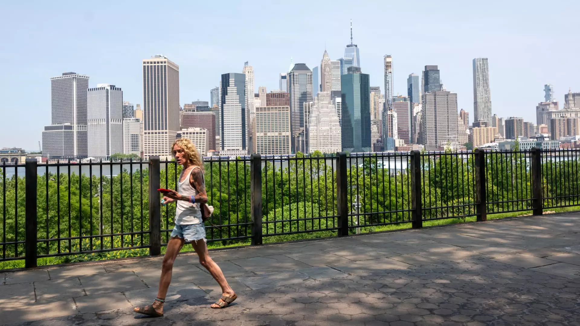 The Disheartening Decline of Summer Fridays: A Call for Workers’ Rights