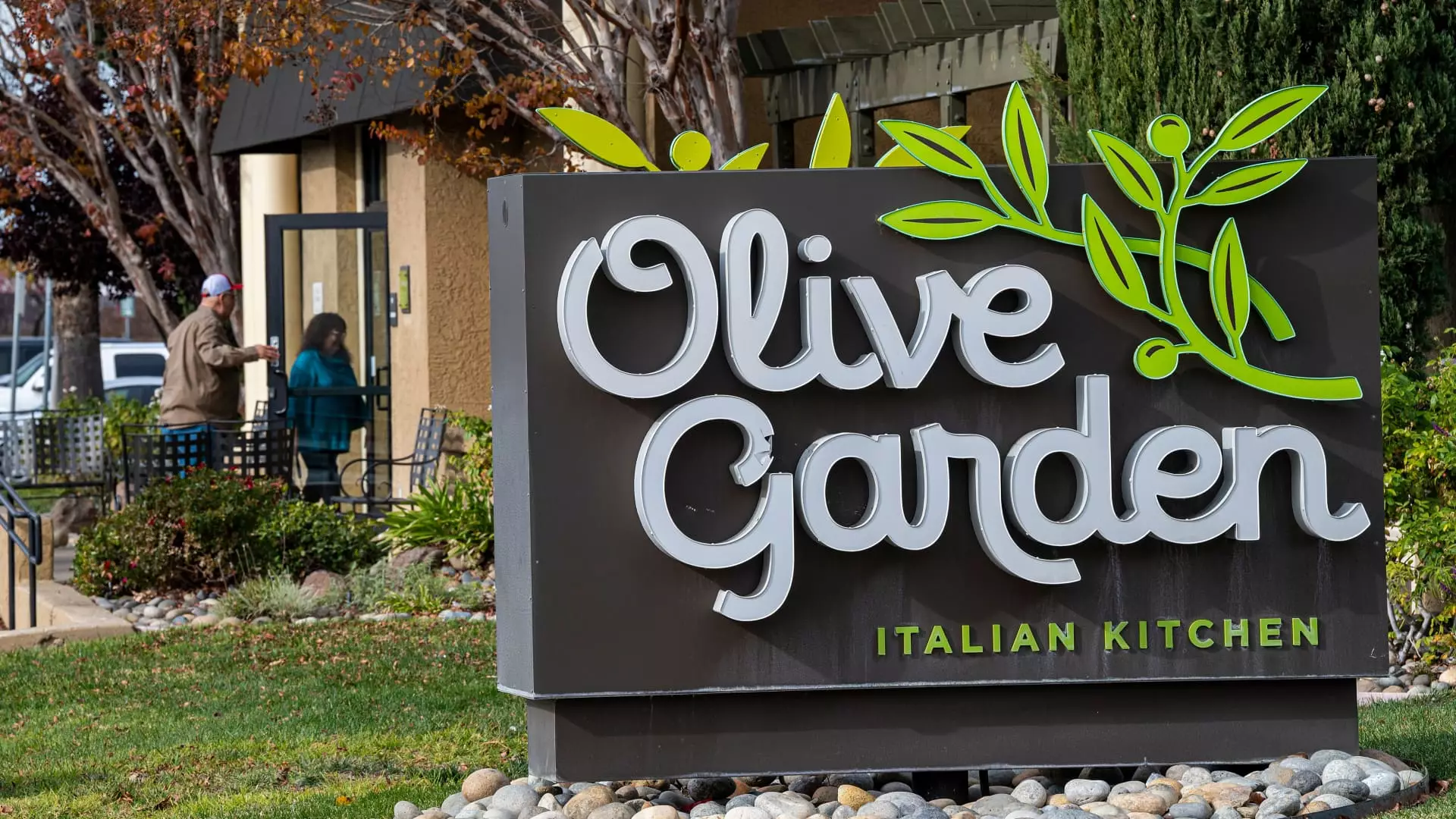 Darden’s Dazzling Performance: A Mixed Blessing in A Tumultuous Market