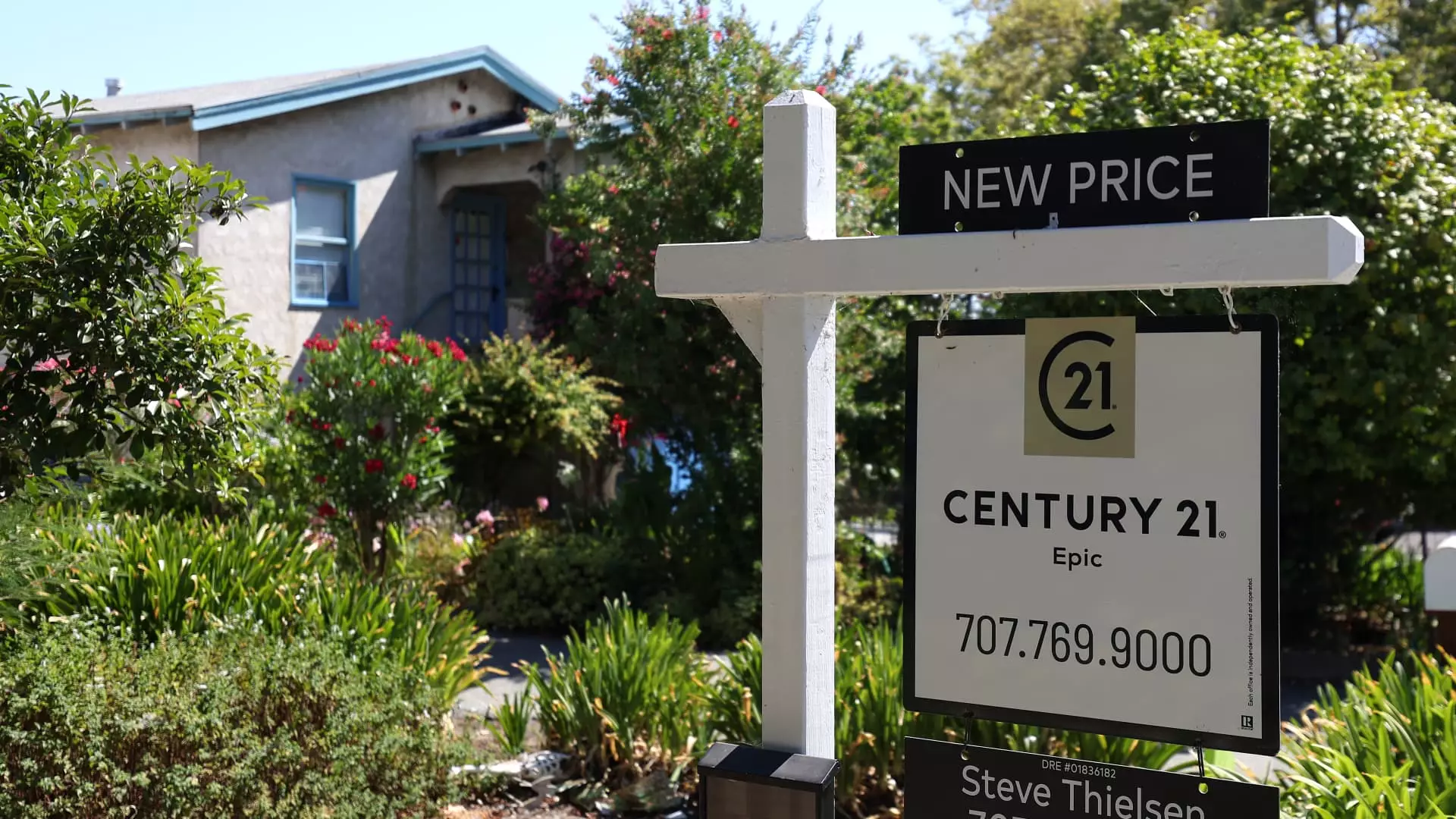 The Unraveling of the Overheated Housing Bubble: A Wake-Up Call to the Market’s Illusions