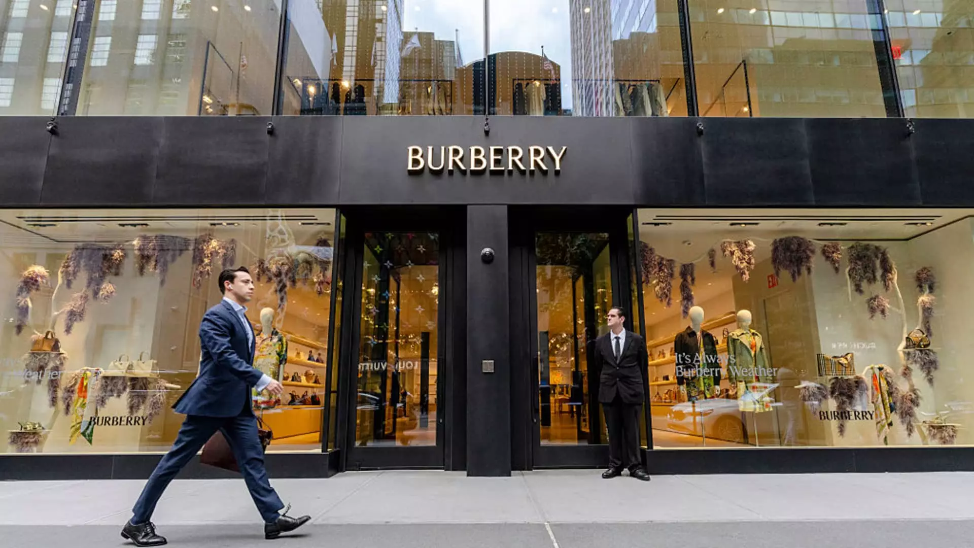 Burberry’s Fragile Revival: The Illusion of Resilience in a Turbulent Market