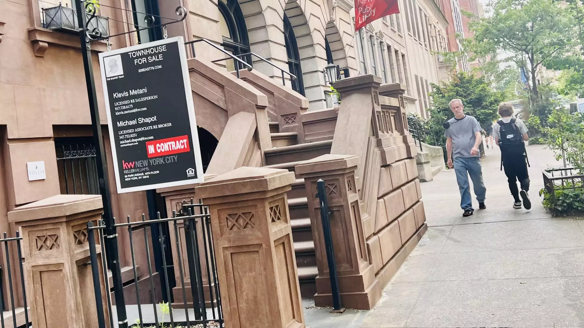 Strategic Flexibility in a Tumbling Mortgage Market: An Opportunity or a Trap?